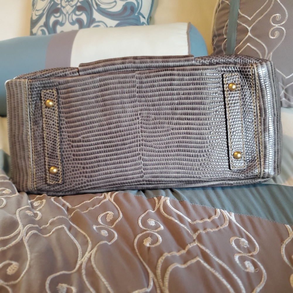 Dooney & Bourke Gray Lizzard Print Purse - Picture 4 of 6
